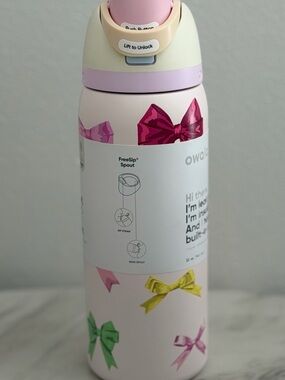 Owala 32oz Girlhood Bow